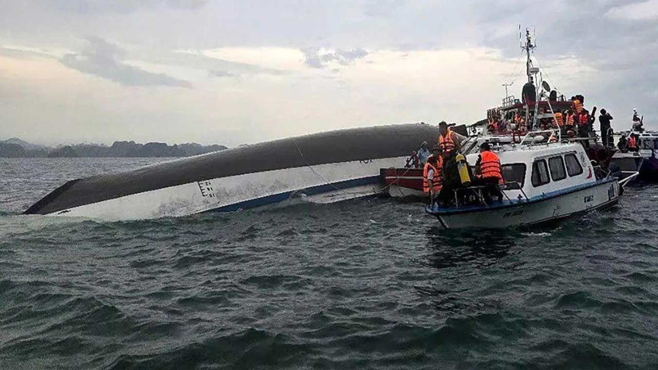 சுற்றுலாப் படகு கவிழ்ந்து விபத்து; 34 பேர் உயிரிழந்த சோகம்!