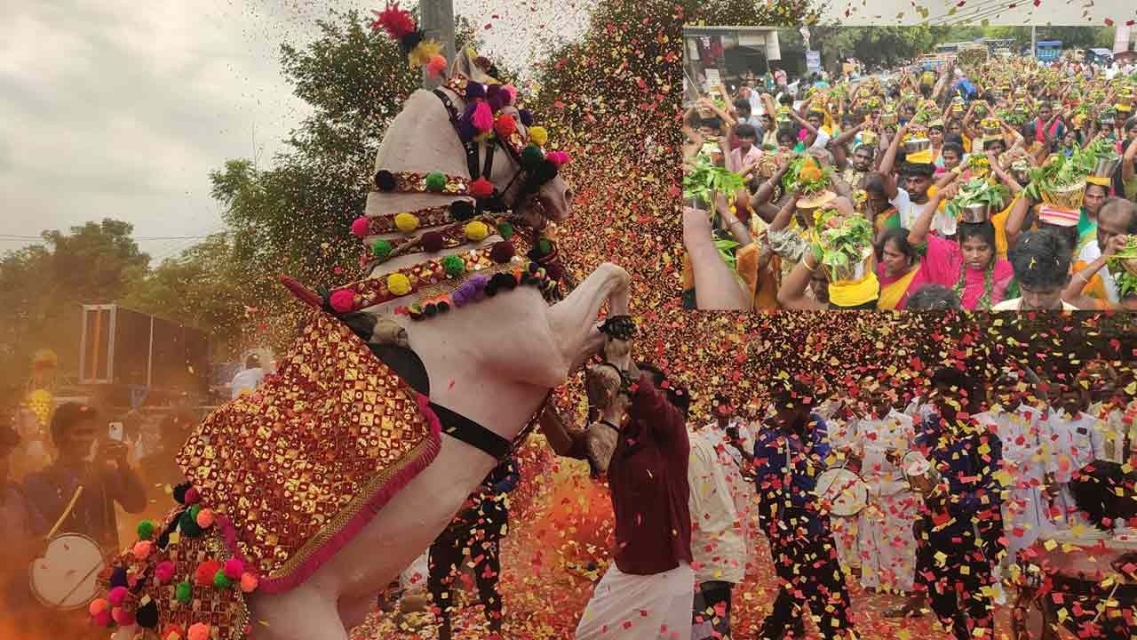அணிவகுத்த 11 நாட்டிய குதிரைகள்- களைகட்டும் ஆடித்திருவிழா