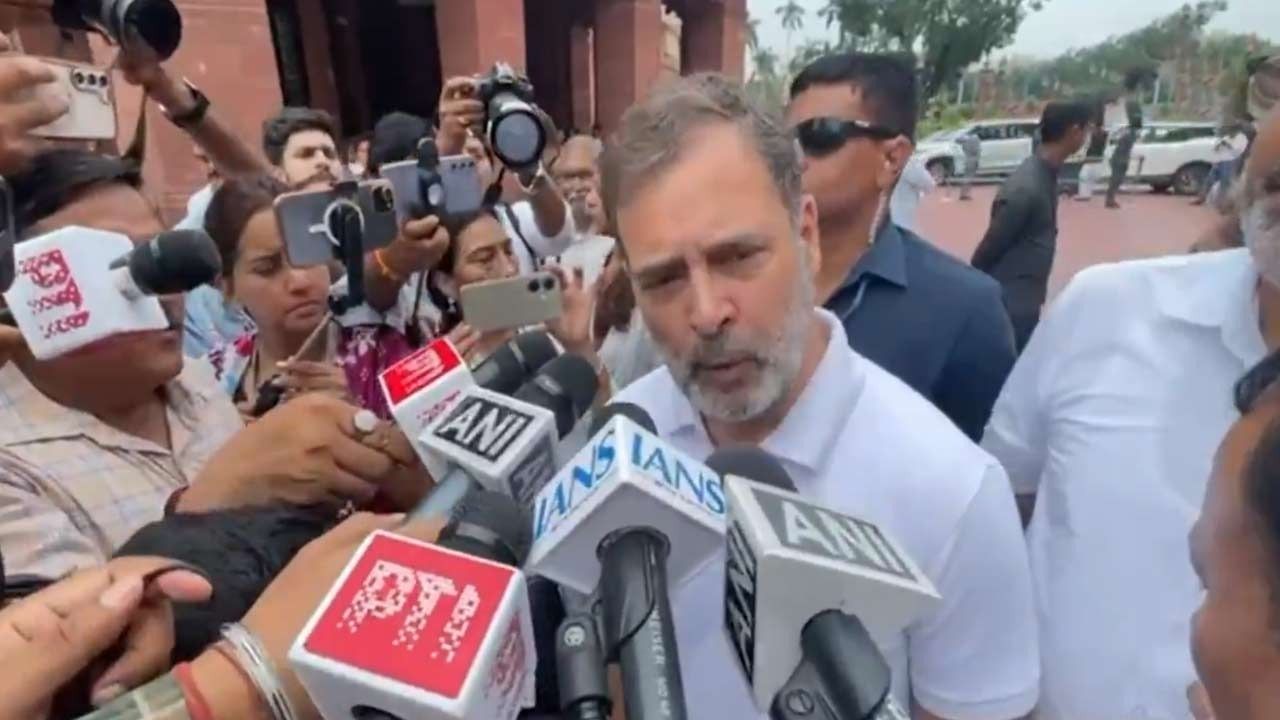 “ஆதாரங்கள் வெளியாகும்போது தேர்தல் ஆணையம் காணாமல் போய்விடும்” - ராகுல் காந்தி எச்சரிக்கை!