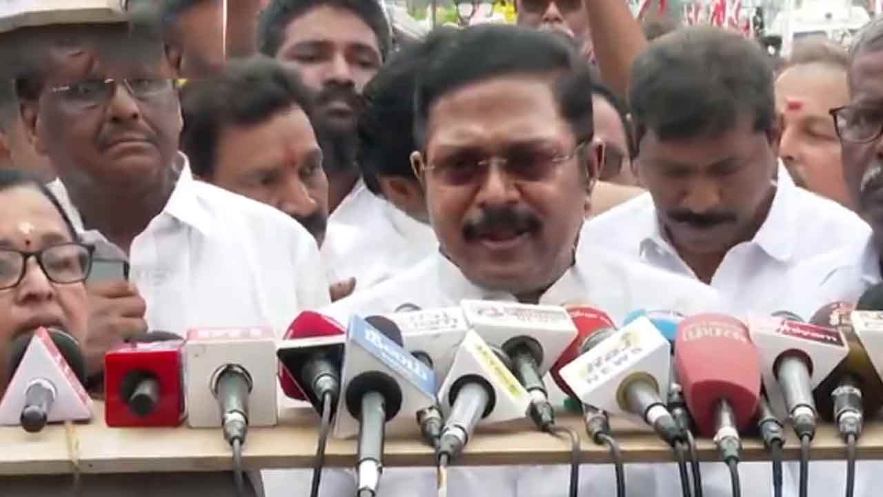 “பன்னீர்செல்வத்தை டெல்லி பாஜக தலைவர்கள் தான் சமாதானப்படுத்த வேண்டும்” - டிடிவி தினகரன்