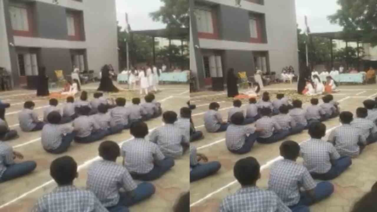 புர்கா அணிந்து பயங்கரவாதிகளாகச் சித்தரித்த பள்ளி மாணவிகள்; சுதந்திர தின நிகழ்ச்சியில் சர்ச்சை!