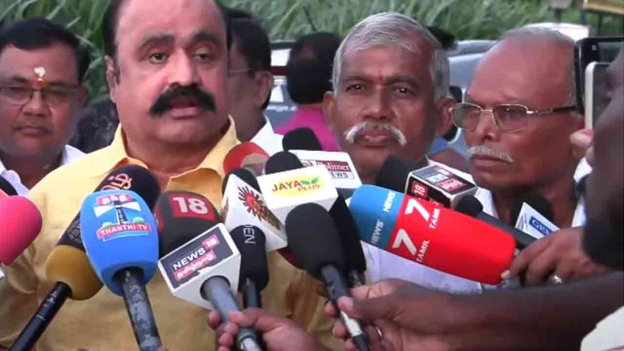 'ஜெயலலிதாவையே நீக்கிய எடப்பாடி பழனிசாமி'- செங்கோட்டையனை சந்தித்த பிறகு புகழேந்தி பேட்டி