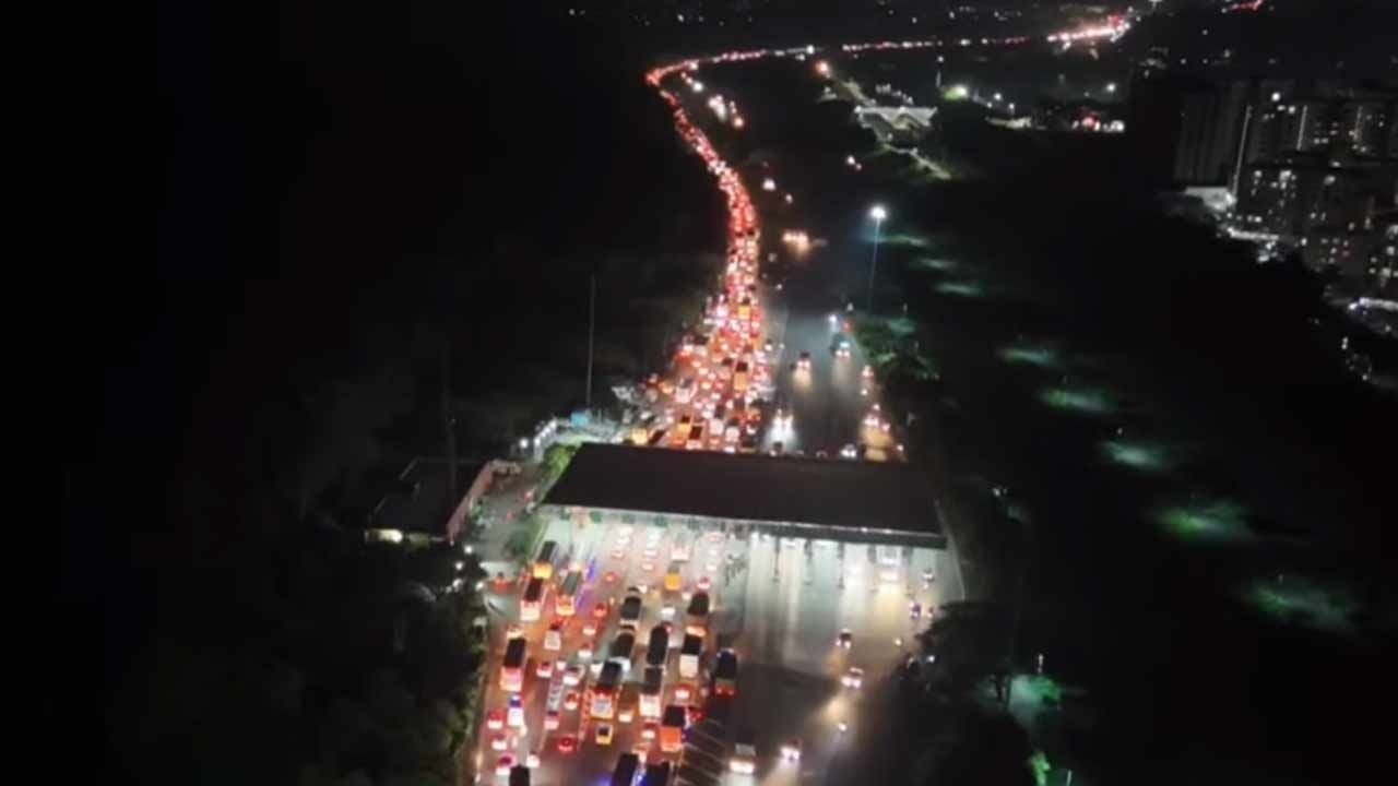 தொடர் விடுமுறை முடிந்து படையெடுத்த சென்னைவாசிகள்-ஸ்தம்பித்த பரனூர் சுங்கச்சாவடி