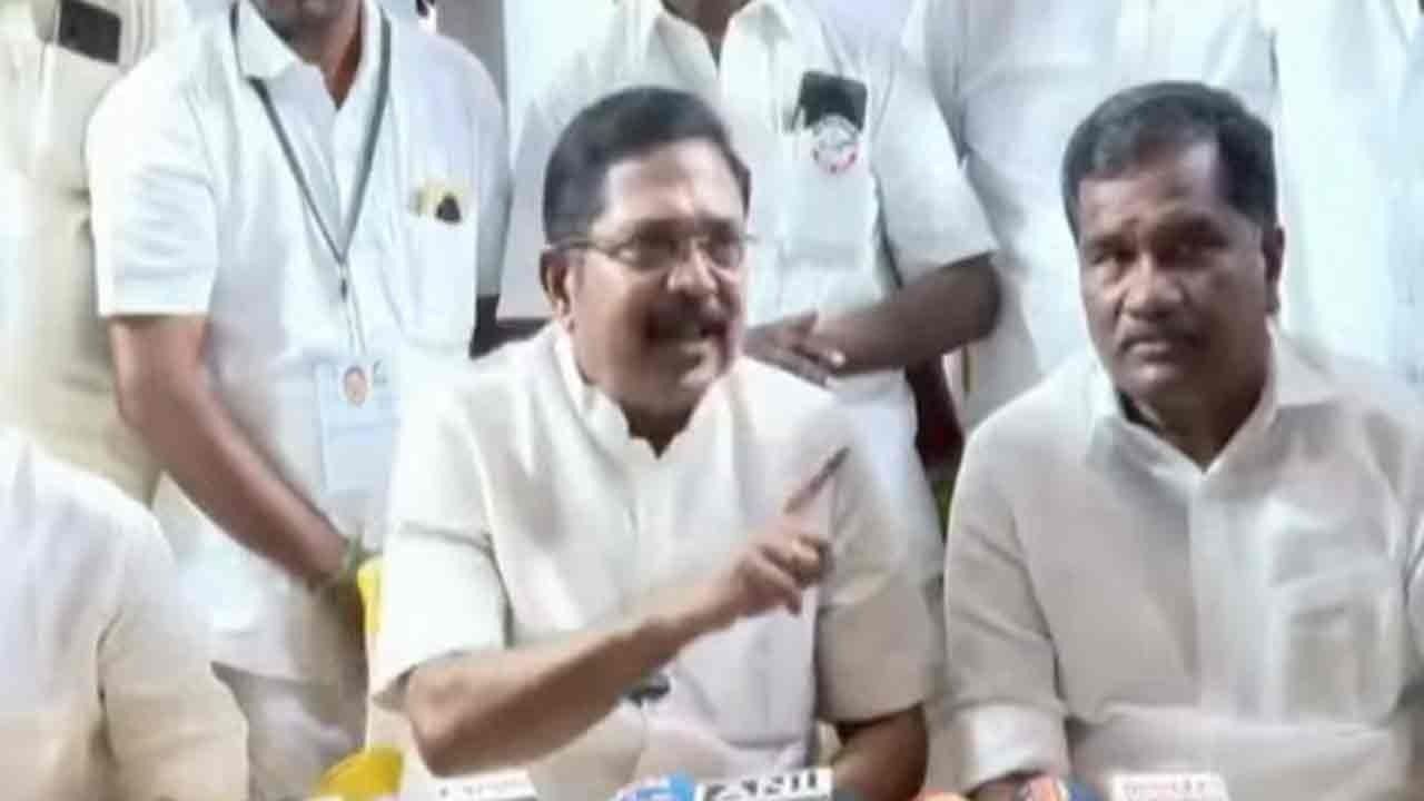 பழனிசாமியை எப்படி முதல்வர் வேட்பாளராக ஏற்க முடியும்? - டிடிவி தினகரன்