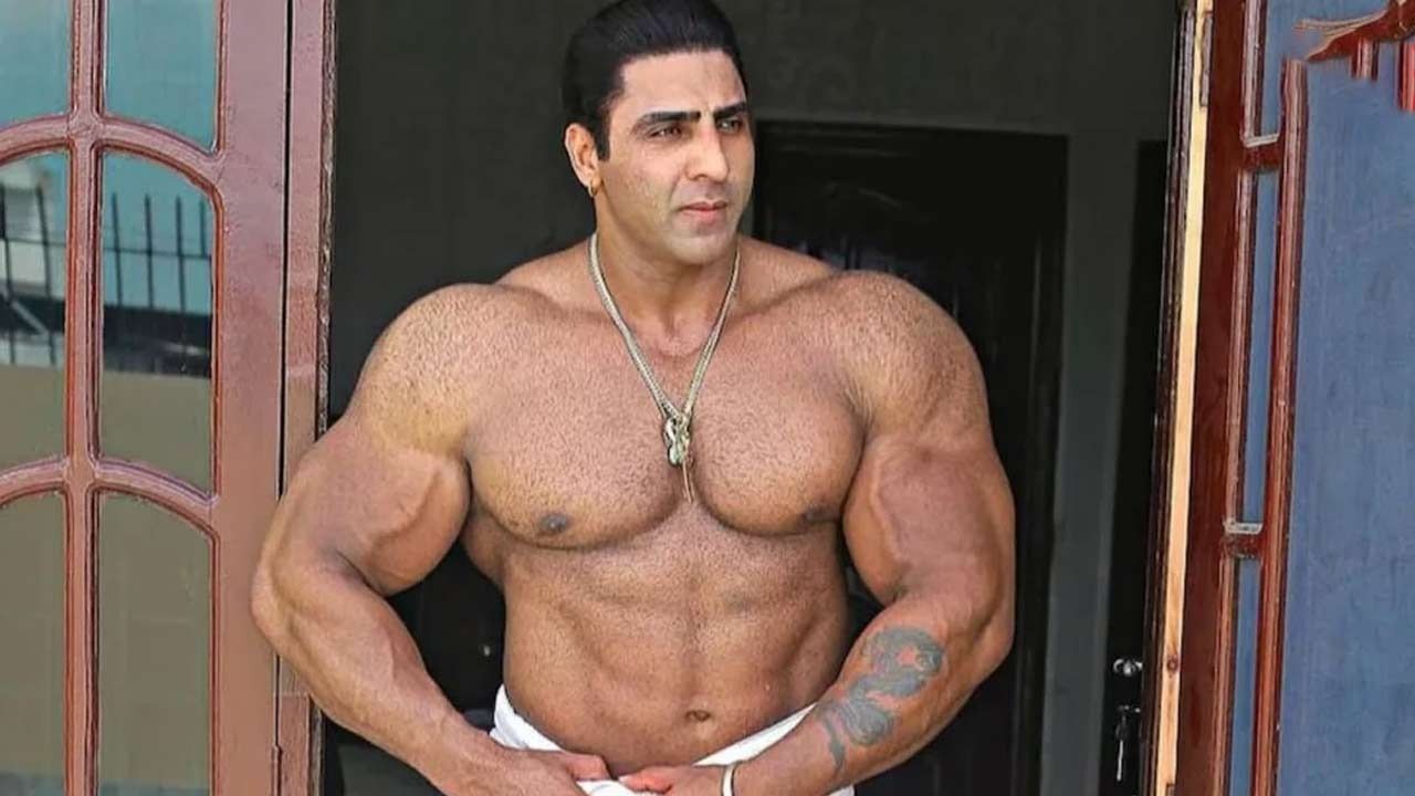 பிரபல பாடிபில்டர் மற்றும் நடிகர் வரிந்த சிங் குமான் மறைவு