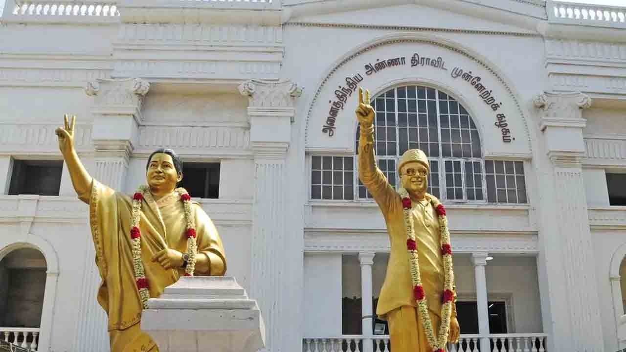 2026 ராஜ்யசபா தேர்தலில் அதிமுக சார்பில் இவர் இடம் பெறுகிறாரா?