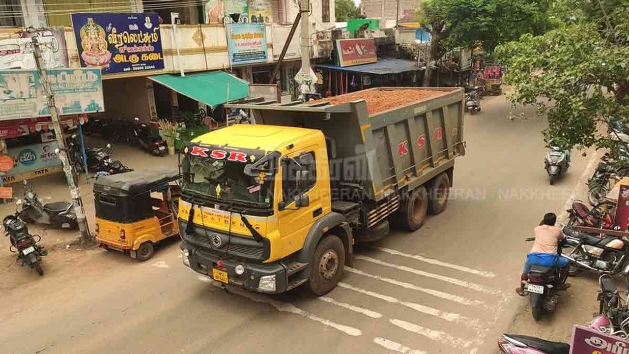 கிராவல் திருடிச் சென்ற லாரிகள்- மடக்கிப்பிடித்த கோட்டாட்சியர்