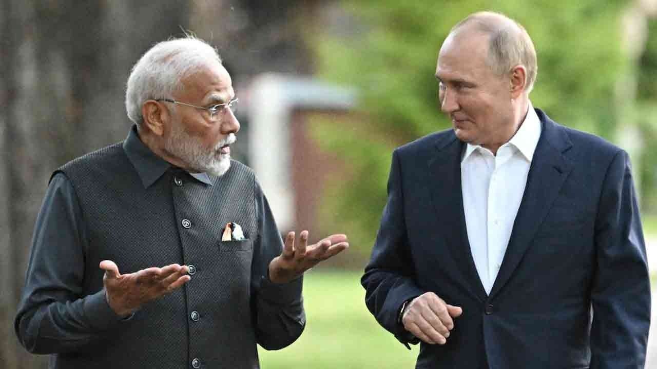 தொடர் எச்சரிக்கை விடுக்கும் டிரம்ப்; இந்தியா வரும் ரஷ்ய அதிபர்!