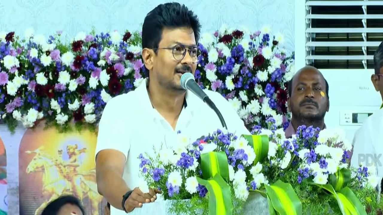 “அமித்ஷா ஆலோசனைபடியே செங்கோட்டையன் கட்சி மாறியுள்ளார்” - உதயநிதி ஸ்டாலின் விமர்சனம்