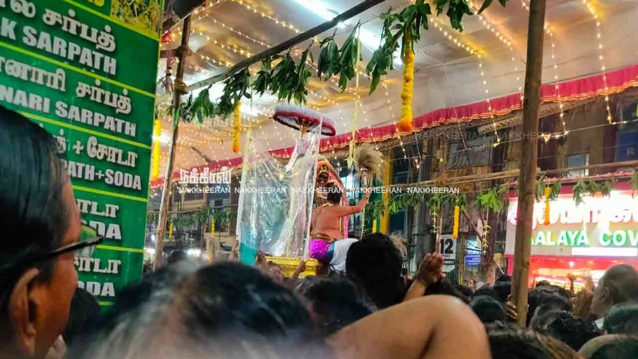 நடராஜர் கோயிலில் சாமி சிலைகளை பிளாஸ்டிக் பேப்பரால் மறைத்த தீட்சிதர்கள்!