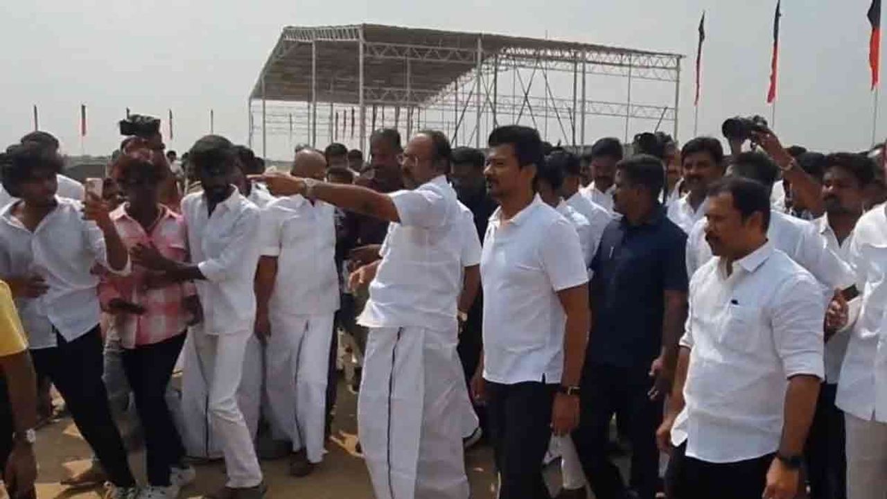 தென்மண்டல திமுக இளைஞரணி நிர்வாகிகள் சந்திப்பு: காரியாபட்டியில் உதயநிதி ஸ்டாலின் ஆய்வு!