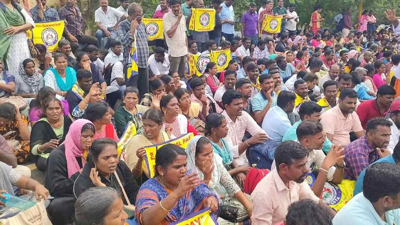 30 நாட்களுக்கு மேலாக நடைபெற்ற இடைநிலை ஆசிரியர்கள் போராட்டம் வாபஸ்