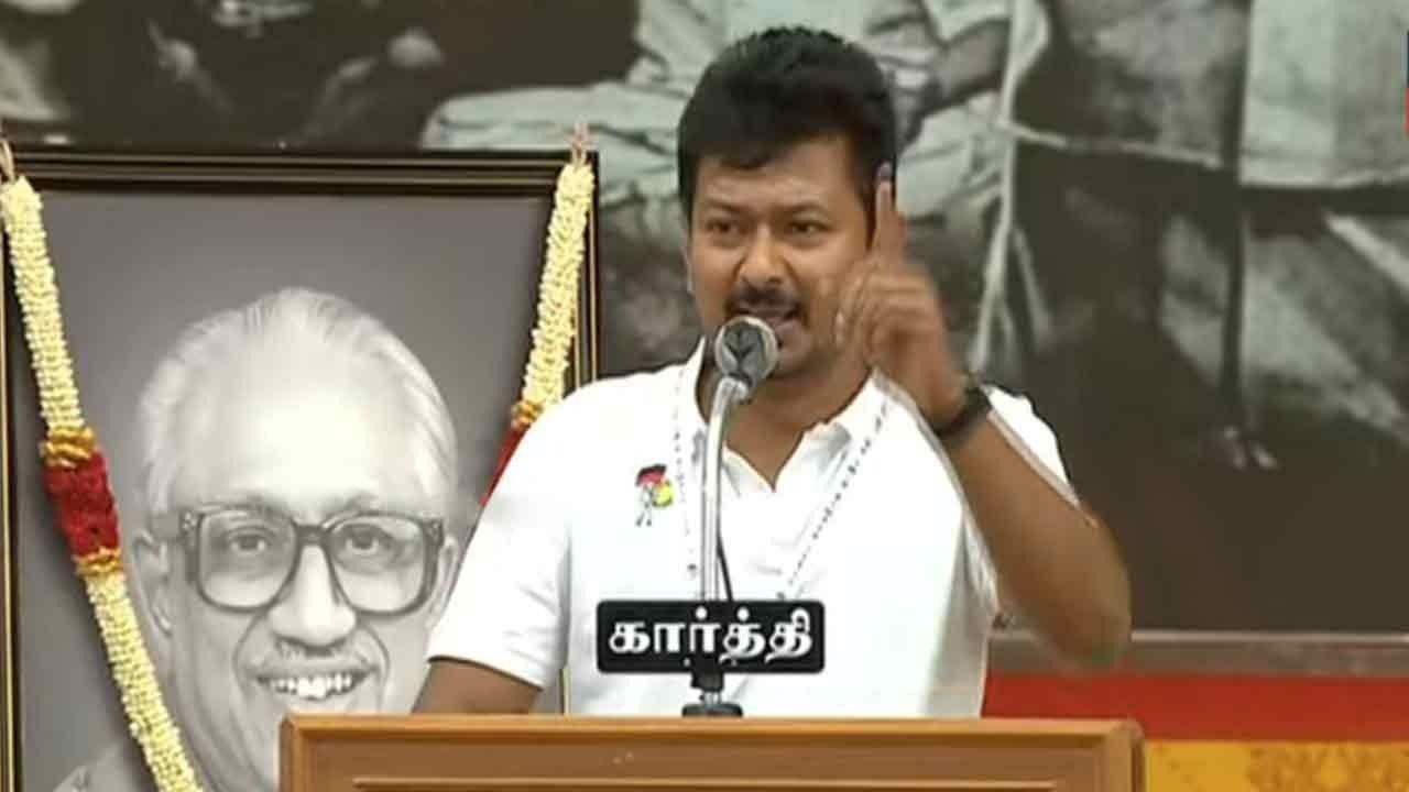 'என்னைக்குமே தமிழ்நாடு அவுட் ஆப் கண்ட்ரோல் தான்..'-உதயநிதி பேச்சு