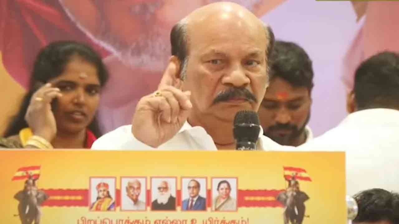 “விசில் அடிக்காவிட்டால் உதைப்பேன்...” - தூய்மைப் பணியாளரை மிரட்டிய தவெக நிர்வாகி!