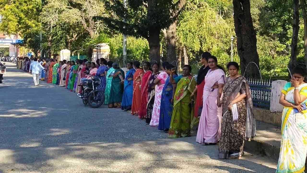 பேச்சுவார்த்தை தோல்வி; அண்ணாமலை பல்கலைக்கழகத்தில் தீவிரமடையும் போராட்டம்!