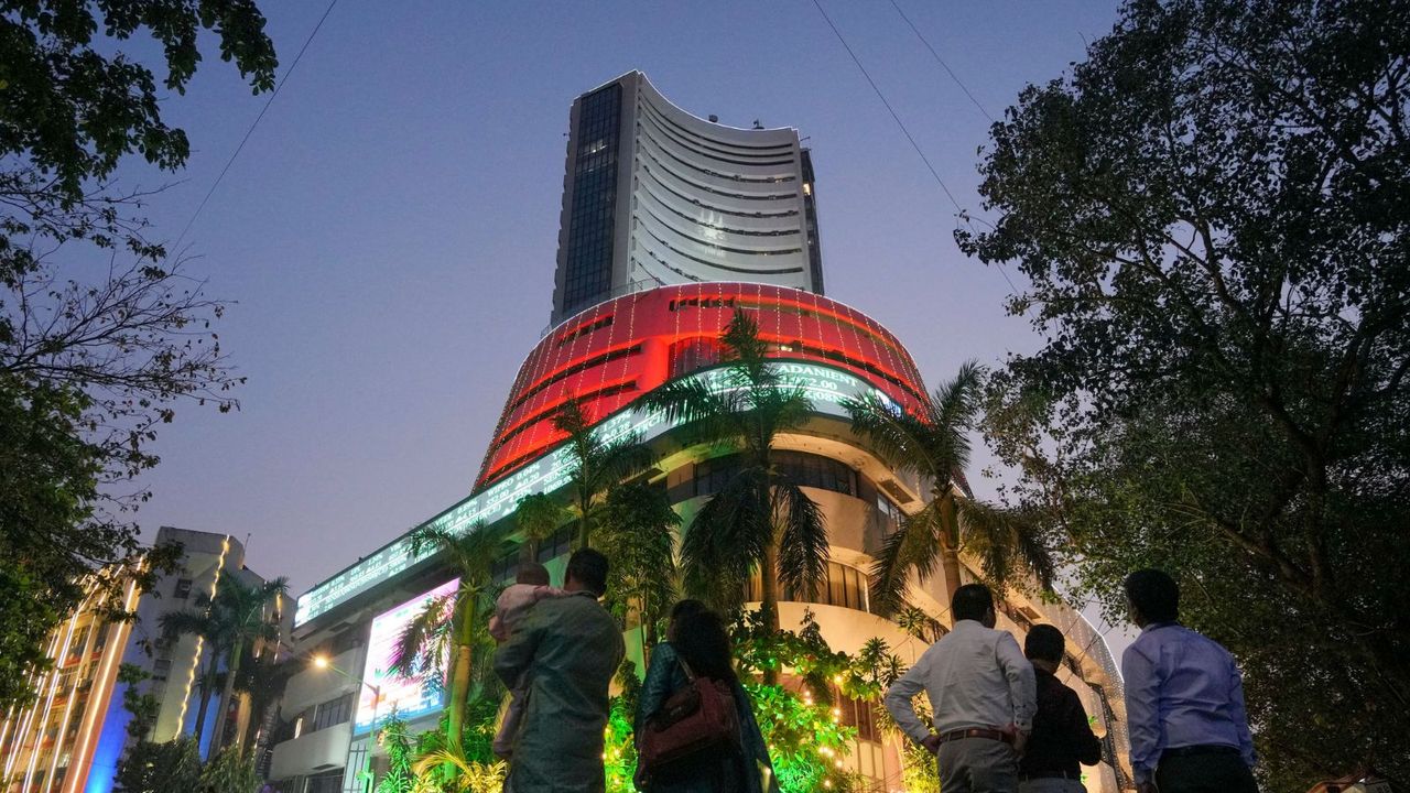 Markets rally for 3rd day propelled by buying in blue-chip stocks, firm global peers 2