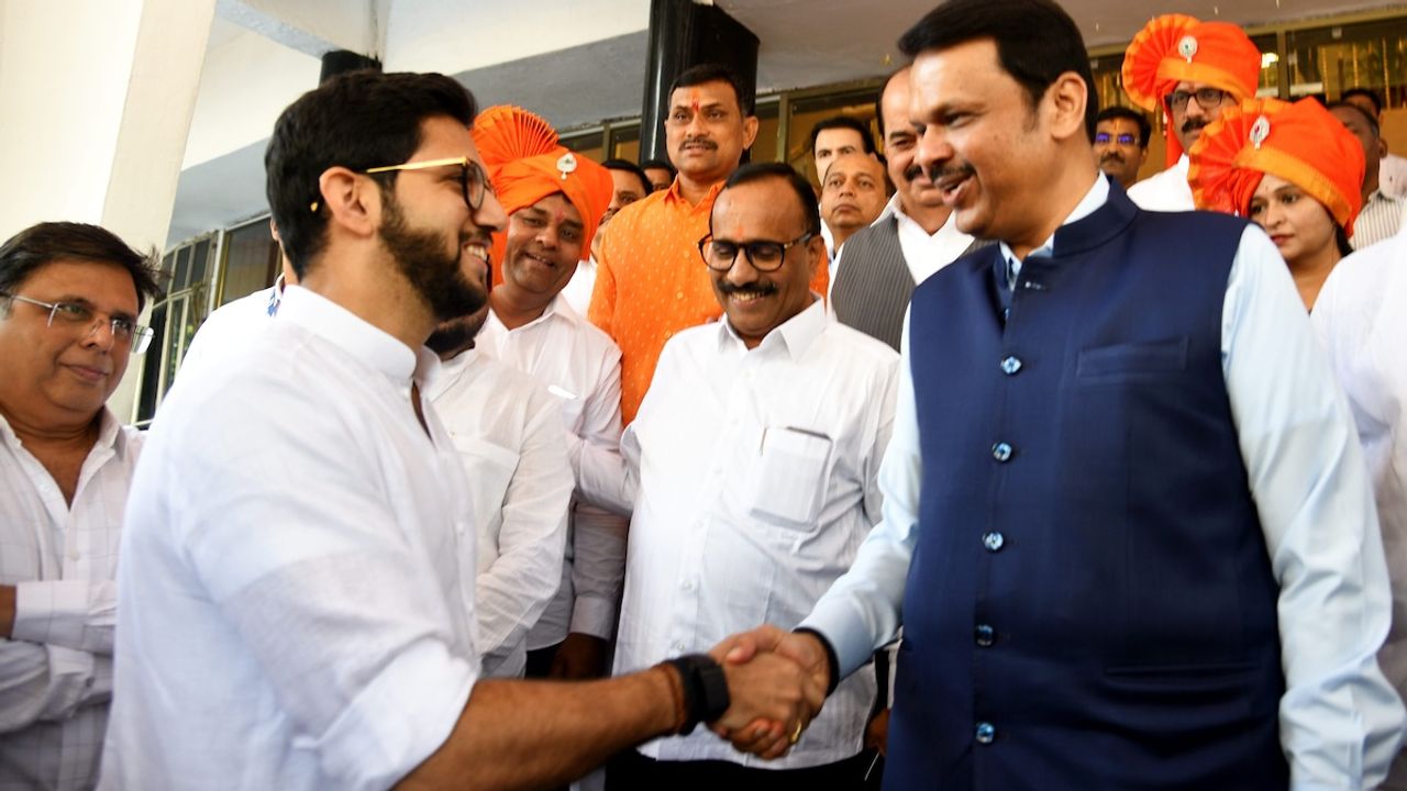 MVA MLAs refuse to take oath in assembly to protest EVM 'misuse' 2