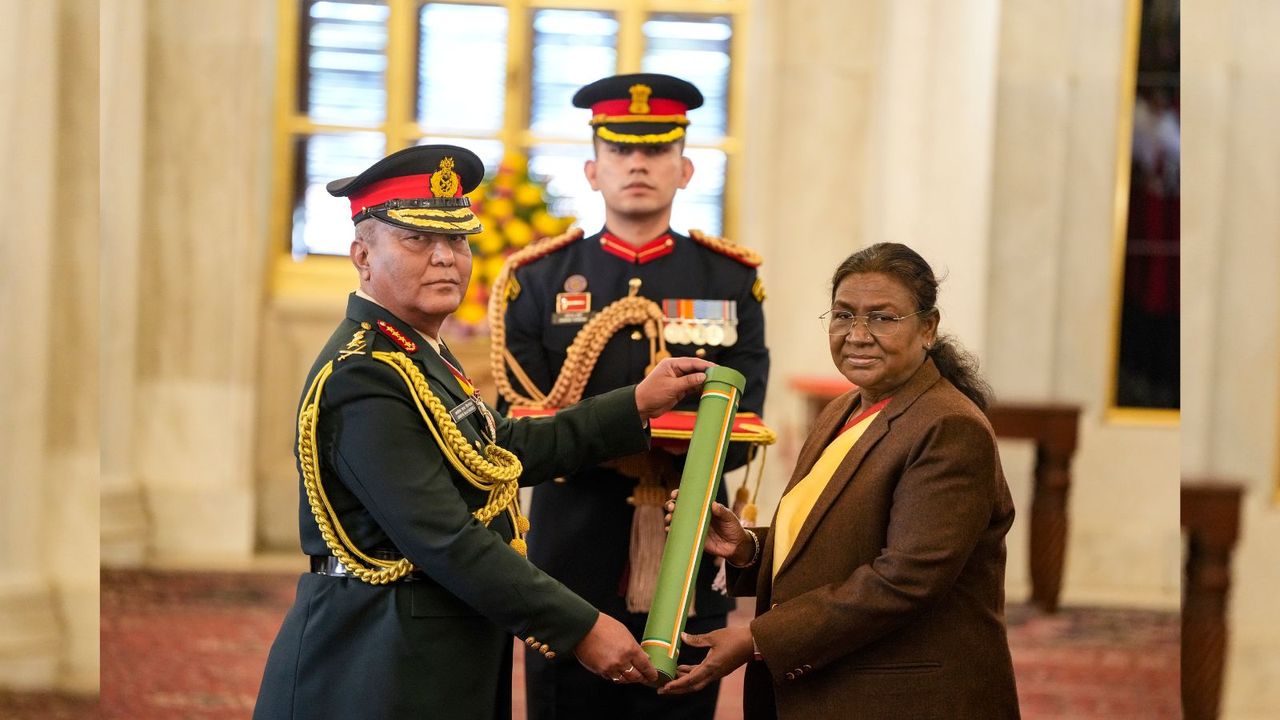 Nepal Army chief conferred honorary rank of 'General of Indian Army' by President Murmu 2