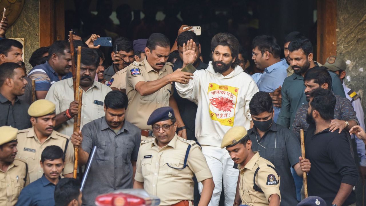 Telangana HC grants interim bail to actor Allu Arjun in Pushpa 2 stampede case 2