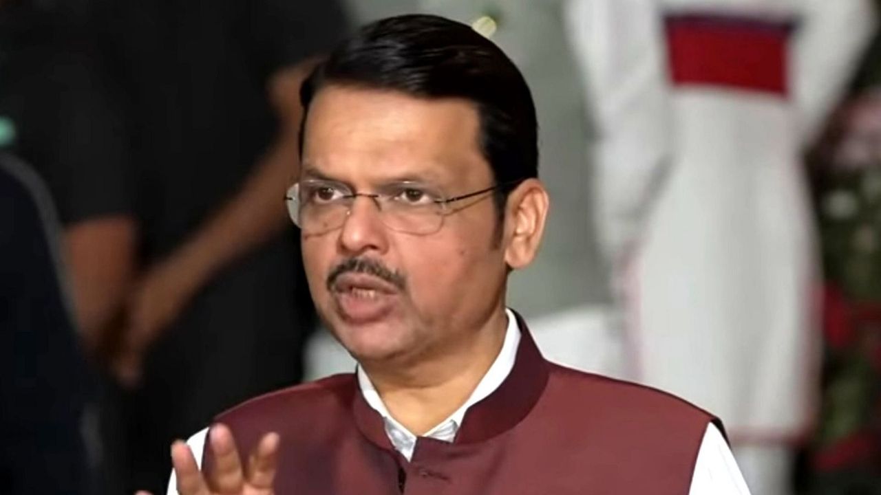 Oppn is politicising every incident: Fadnavis on Beed sarpanch murder case 2