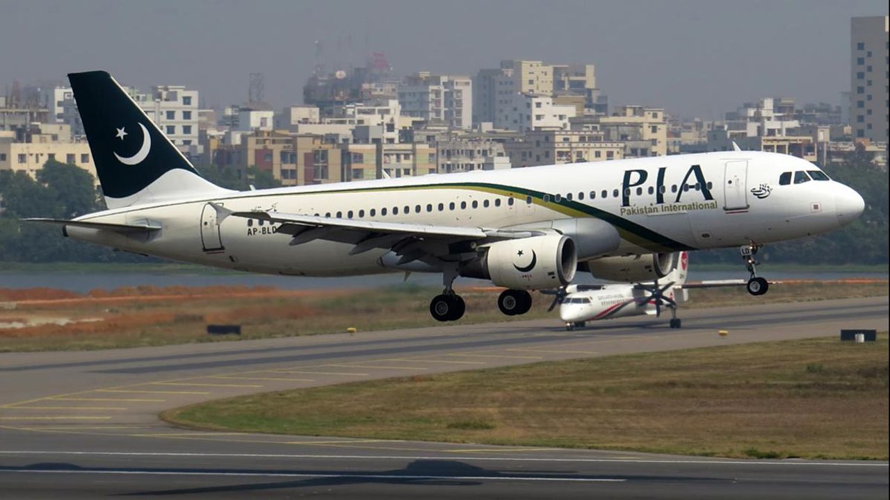 17 of PIA's 34 aircraft grounded due to shortage of essential components 2