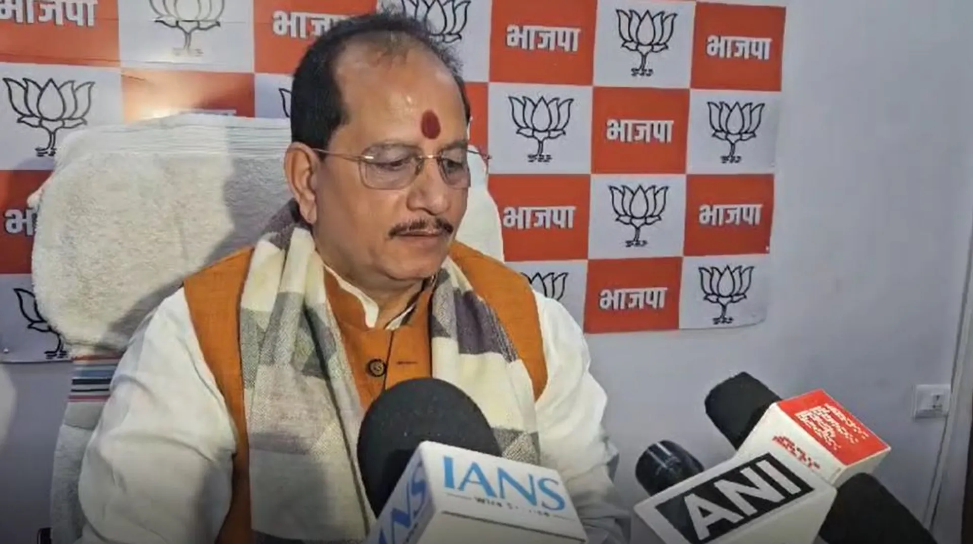 bihar news, Vijay Kumar Sinha, accesses Tejaswi of Rs 26 crore scam, nitish kumar, bjp vs rjd, 