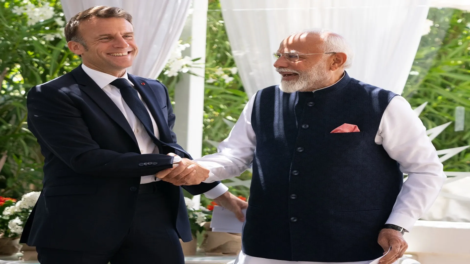 PM Narendra Modi With emmanuel macron