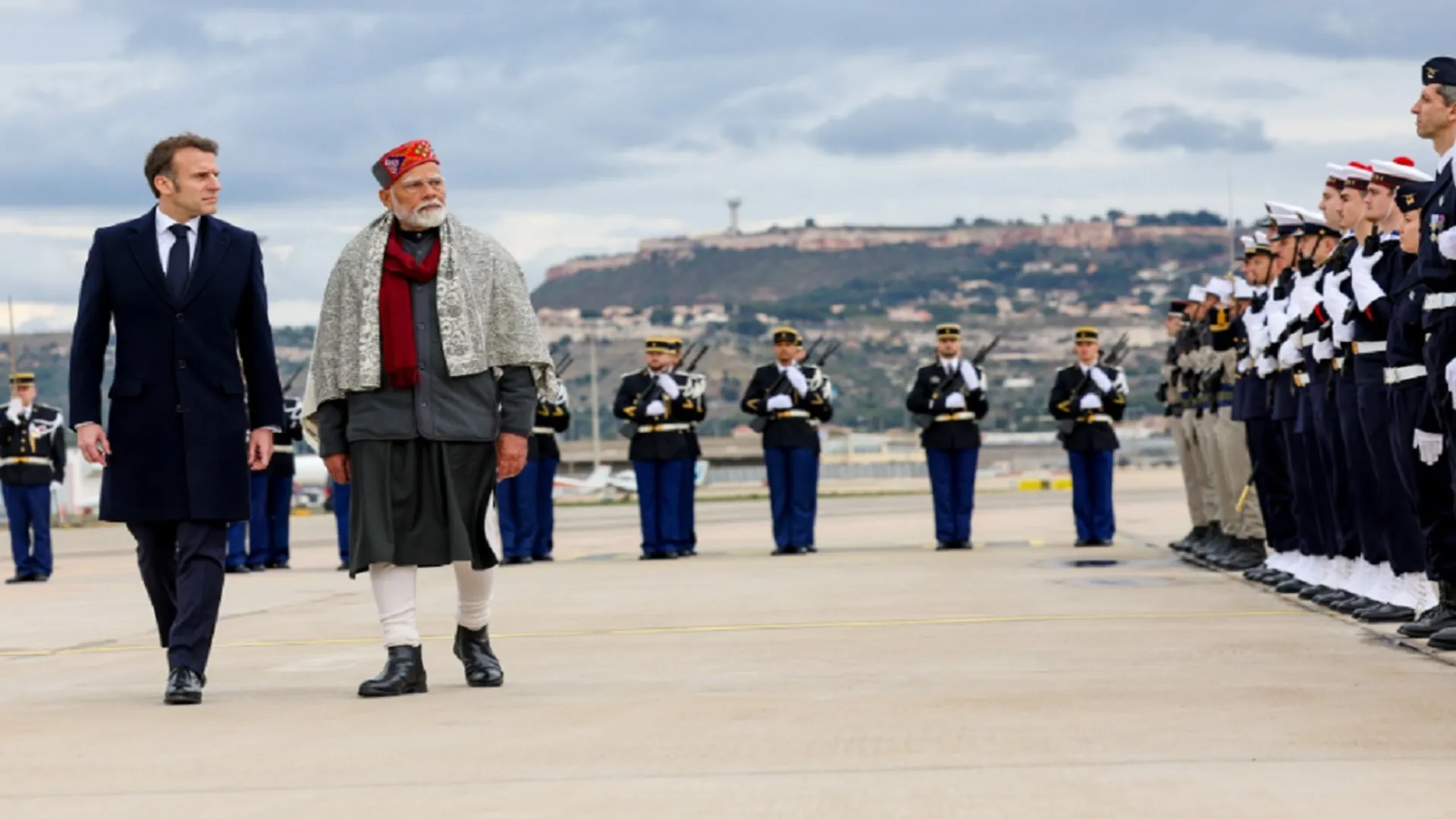 narendra modi and emmanuel macron
