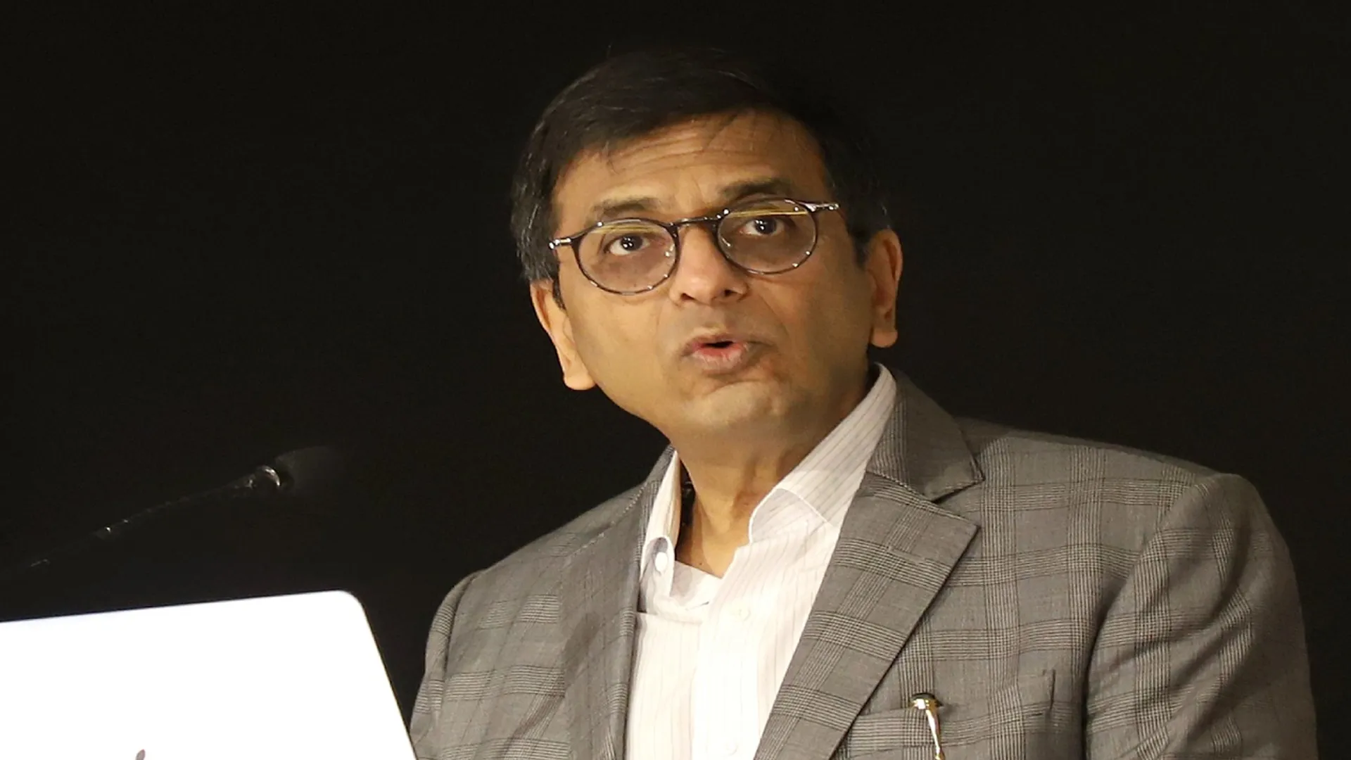 Ex CJI DY Chandrachud CBI Probe Retired High Court Judge Complaint Law Ministry DoPT