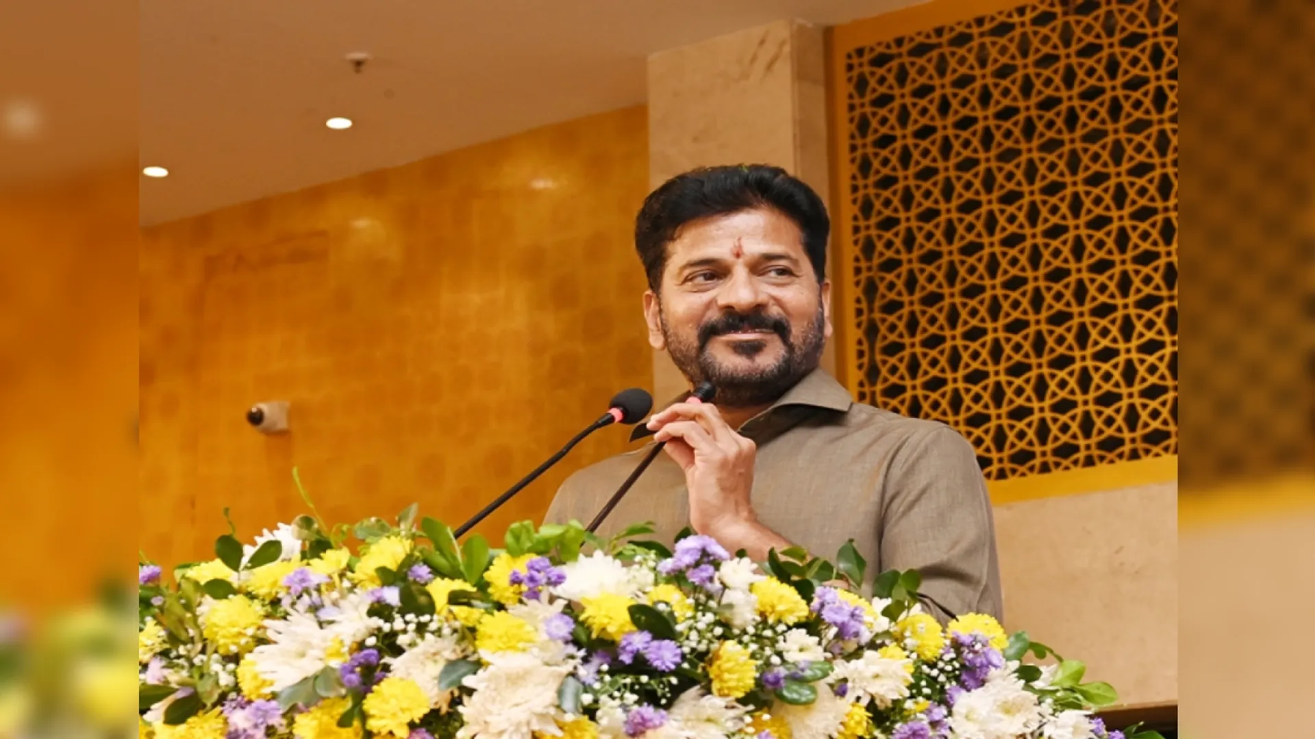 Telugu language in school,  Telugu language satudy, तेलंगाना, रेवंत रेड्डी, तमिल भाषा, Telugu language mandatory, Telangana governmentm, three language policy