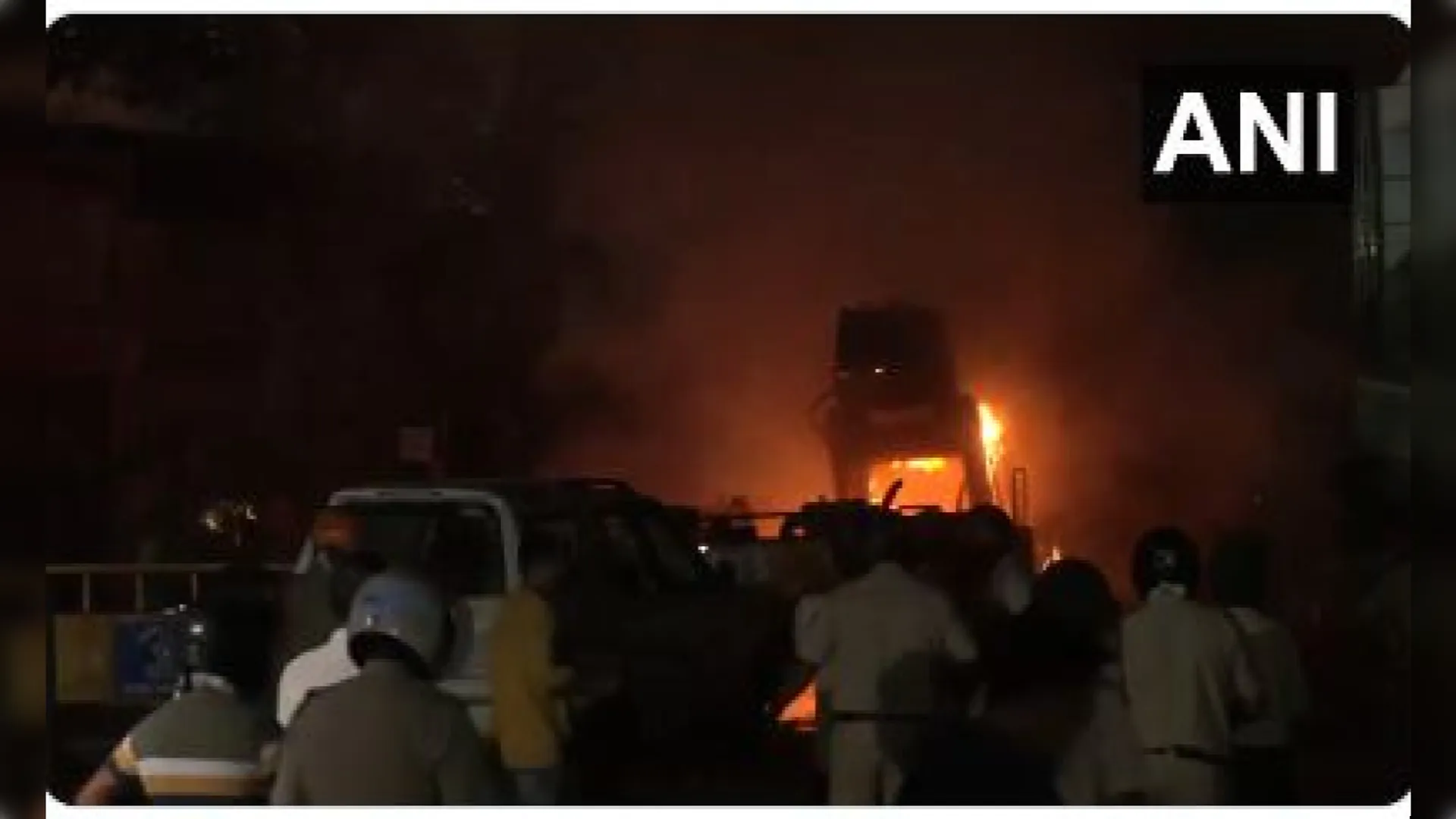 maharashtra, Maharashtra police, vandalism, Mahal
