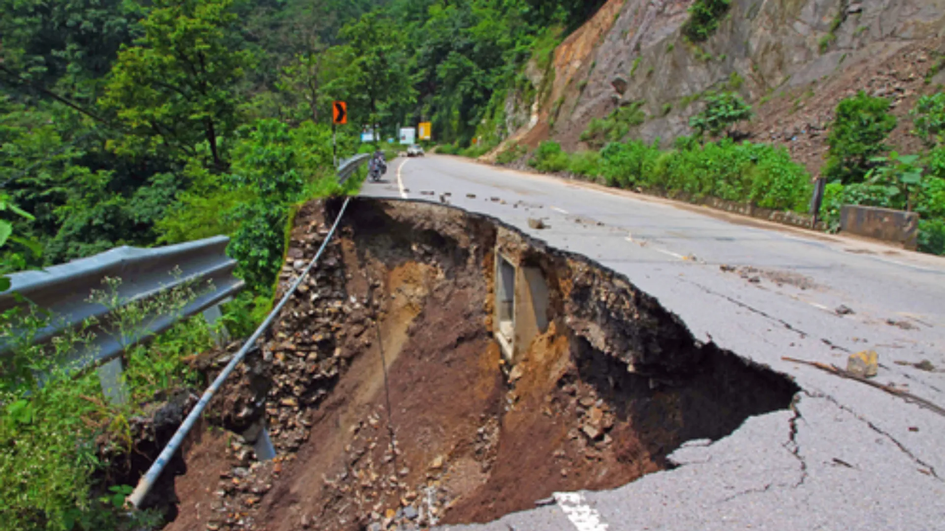 Landslide in Kullu rescue operation continues