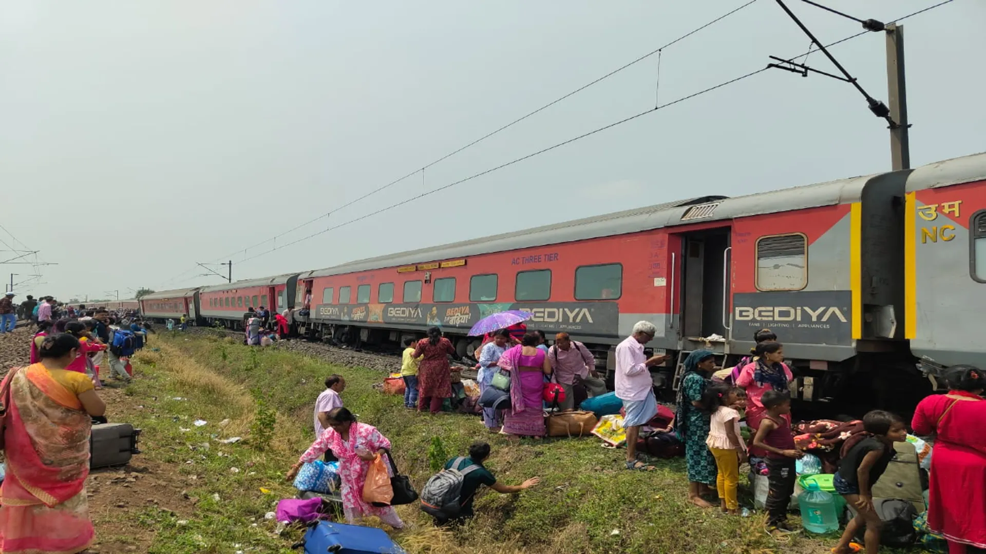 Train Accident in Odisha, Bangalore-Kamakhya AC Superfast Express derails,  11 AC coaches derailed near Nergundi Station,