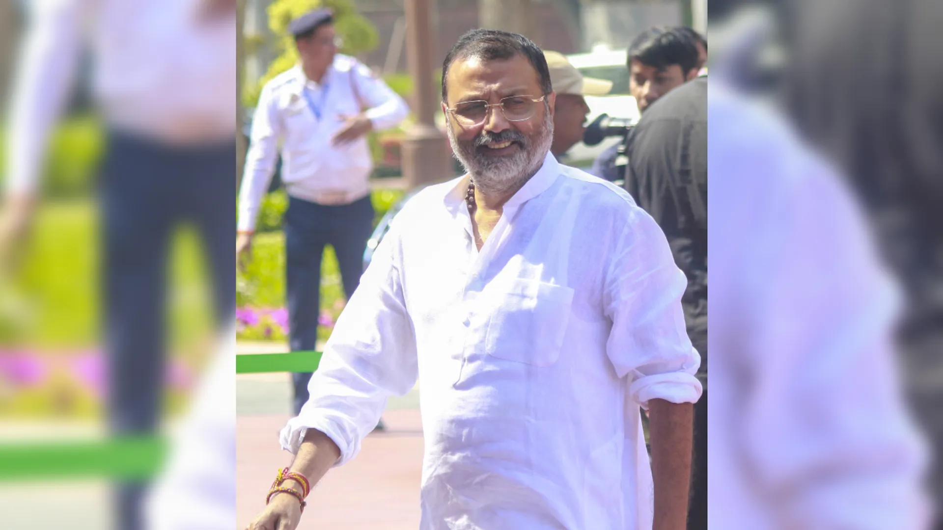 Nishikant dubey, Nishikant dubey comment on supreme court, निशिकांत दुबे, निशिकांत दुबे के बयान पर विवाद, विवादित बयान, सुप्रीम कोर्ट पर निशिकांत का विवादित बयान,