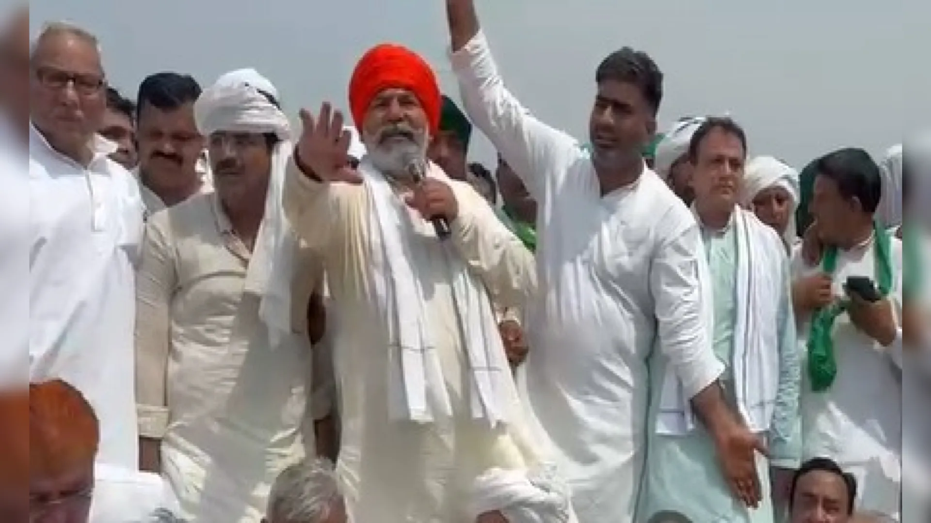 राकेश टिकैत, पगड़ी का सम्मान, भारतीय किसान यूनियन, महापंचायत में बेहोश हुए राकेश टिकैत