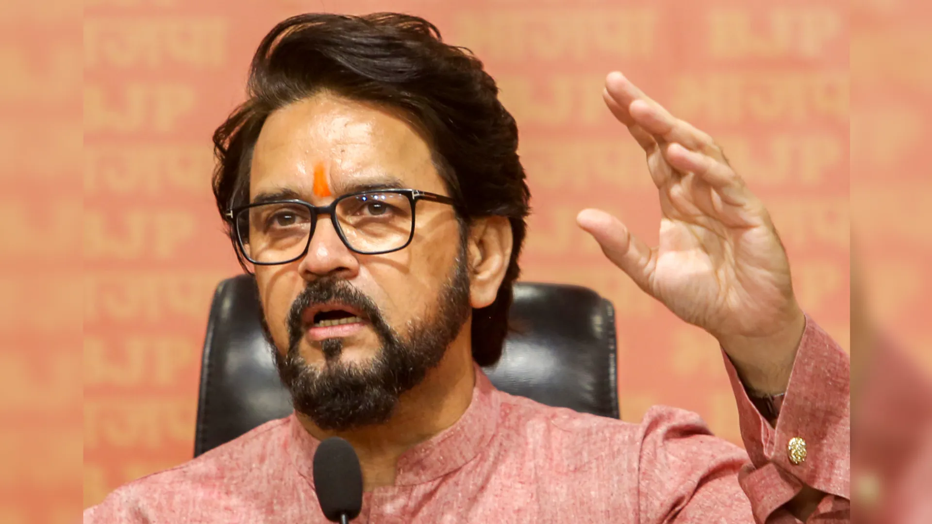 Anurag Thakur, Bjp, अनुराग ठाकुर, पाकिस्तानी नागरिक, कांग्रेस शासित प्रदेश में पाकिस्तानी,