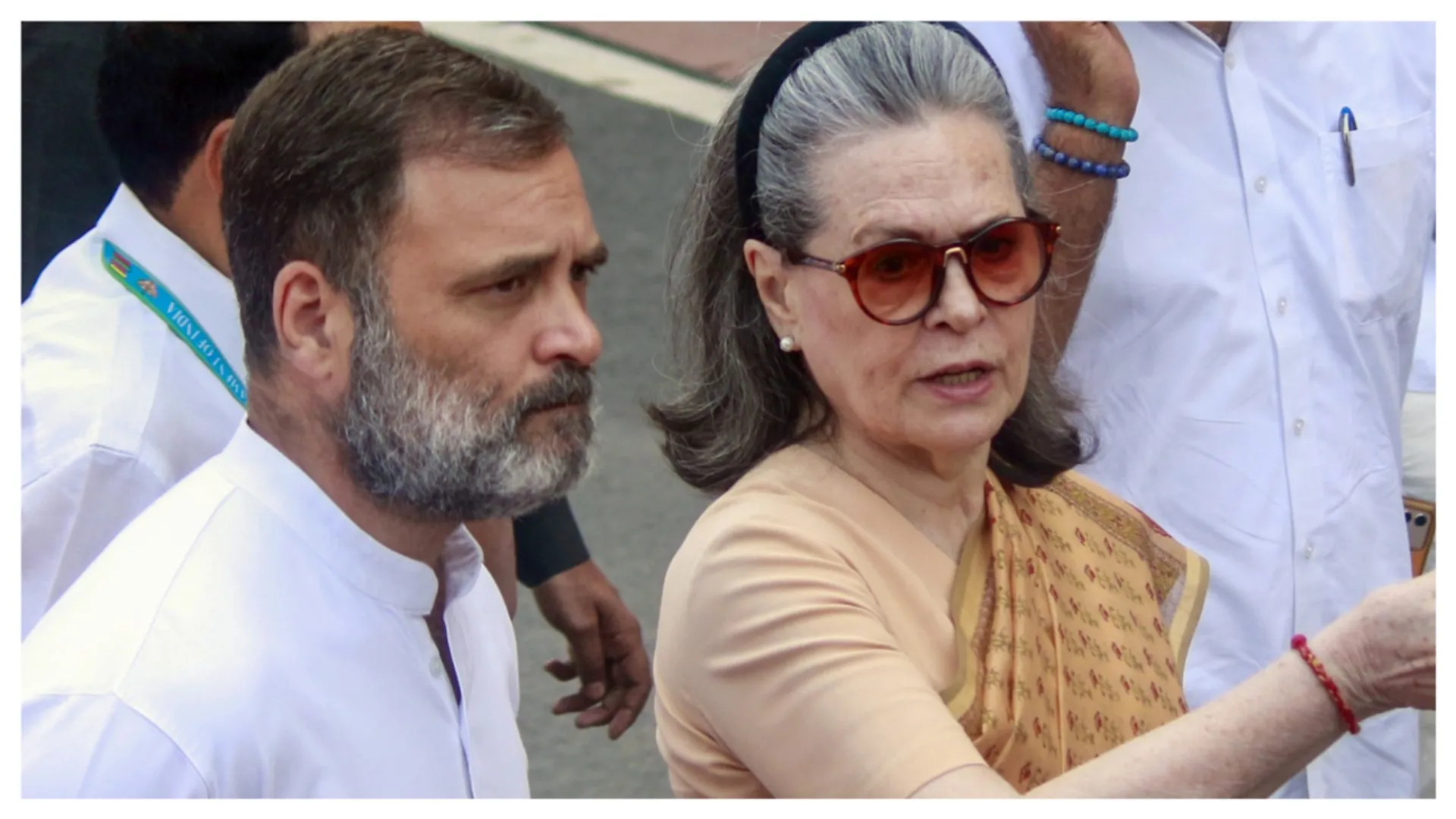 राहुल सोनिया गांधी