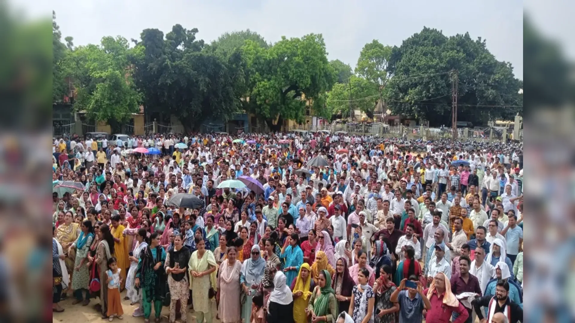 विशिष्ट बीटीसी बैच 2004, यूपी परिषदीय शिक्षक, पुरानी पेंशन, बेसिक शिक्षा परिषद, विशेष सचिव बेसिक शिक्षा, यूपी न्यूज, Special BTC Batch 2004, UP Council Teacher, Old Pension, Basic Education Council, Special Secretary Basic Education, UP News