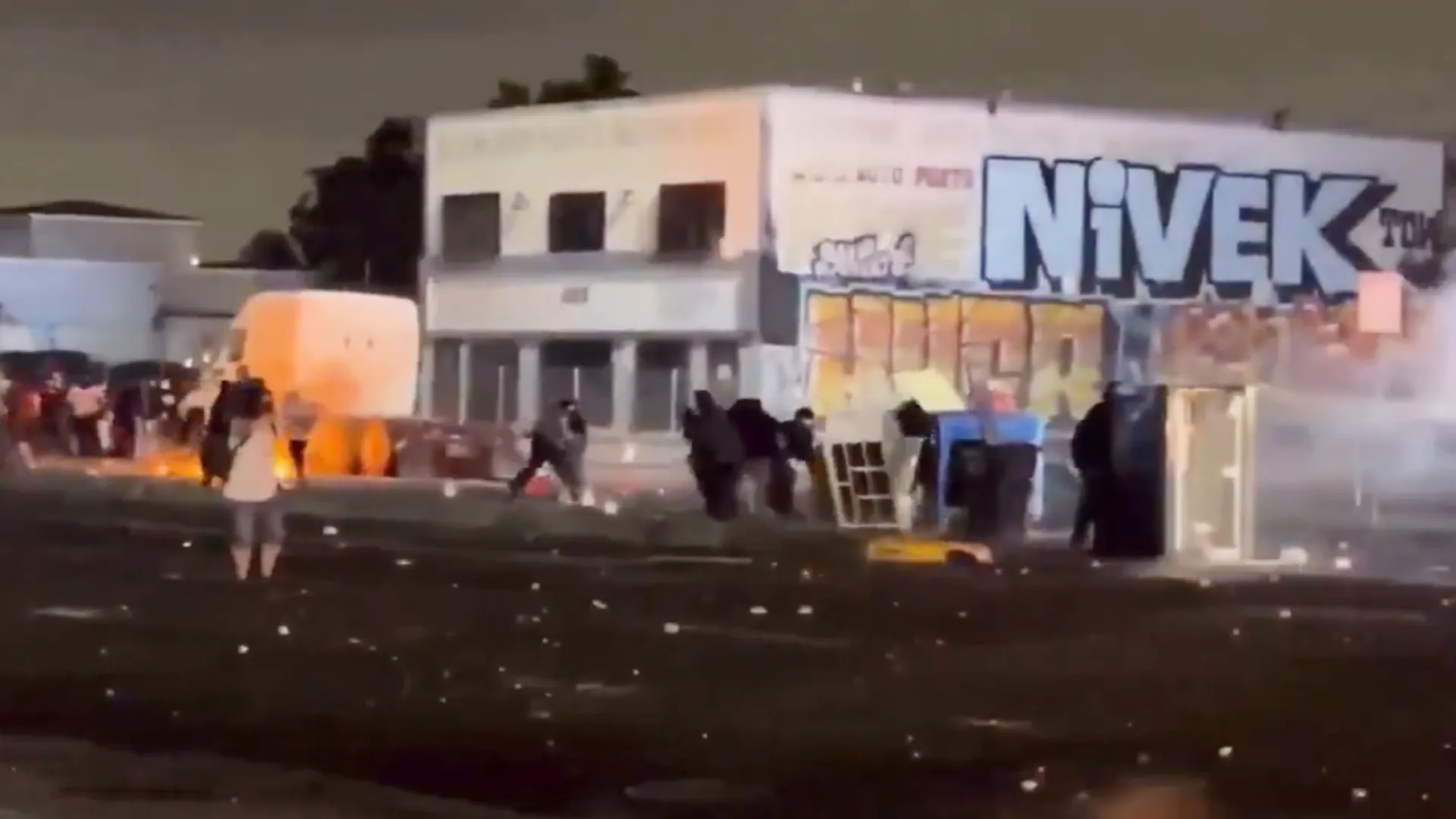 los angles, donald trump, ICE raids ,los angeles