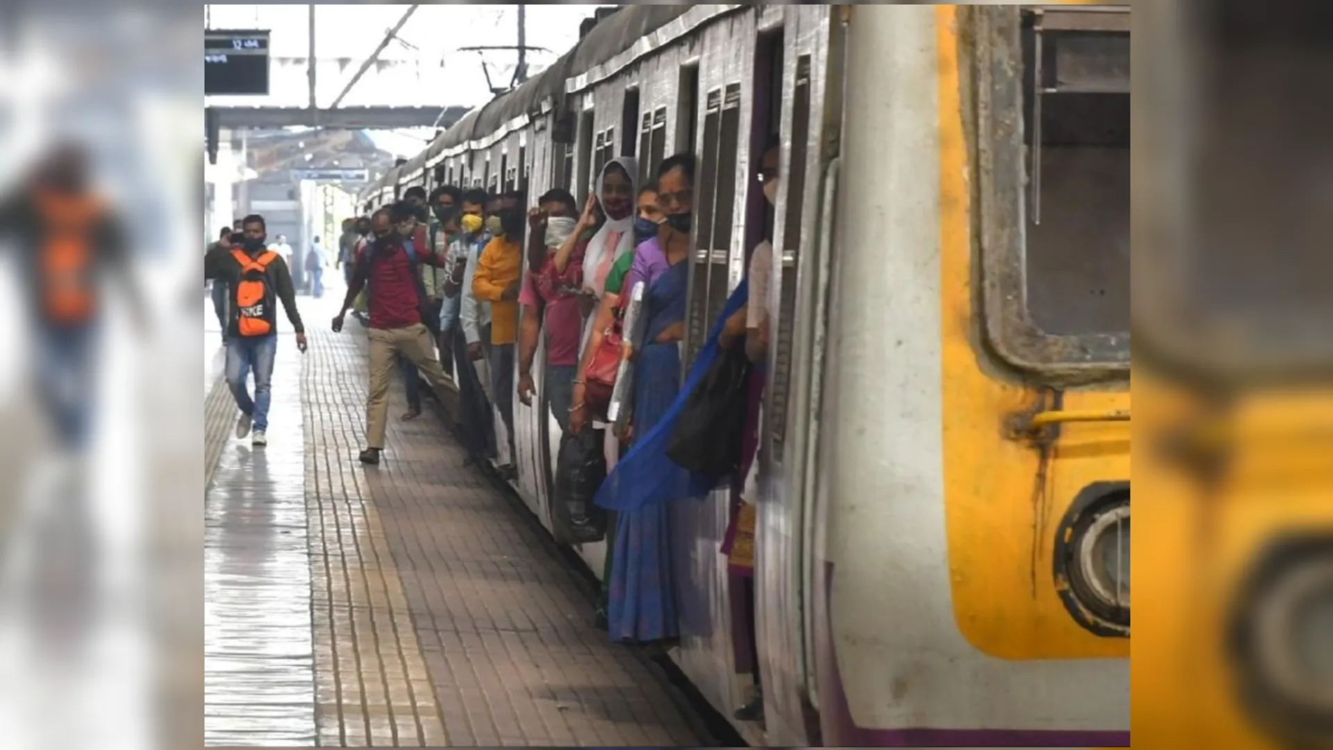 mumbai local train accident, Accident,JItendra Awhad,local,MUmbai local, sharad pawar, मध्य रेल्वे, लोकल, मुंबई लोकल,