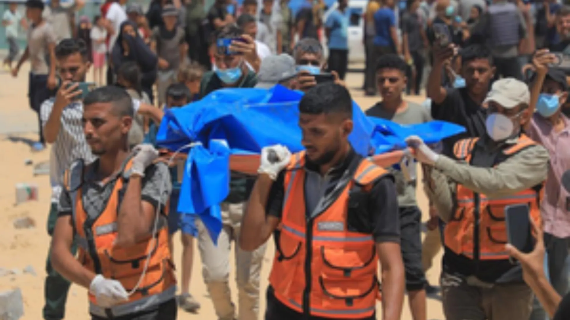 israel attack on gaza killed 27 palestinians 16 in airstrikes and 11 in shooting near ghf centres
