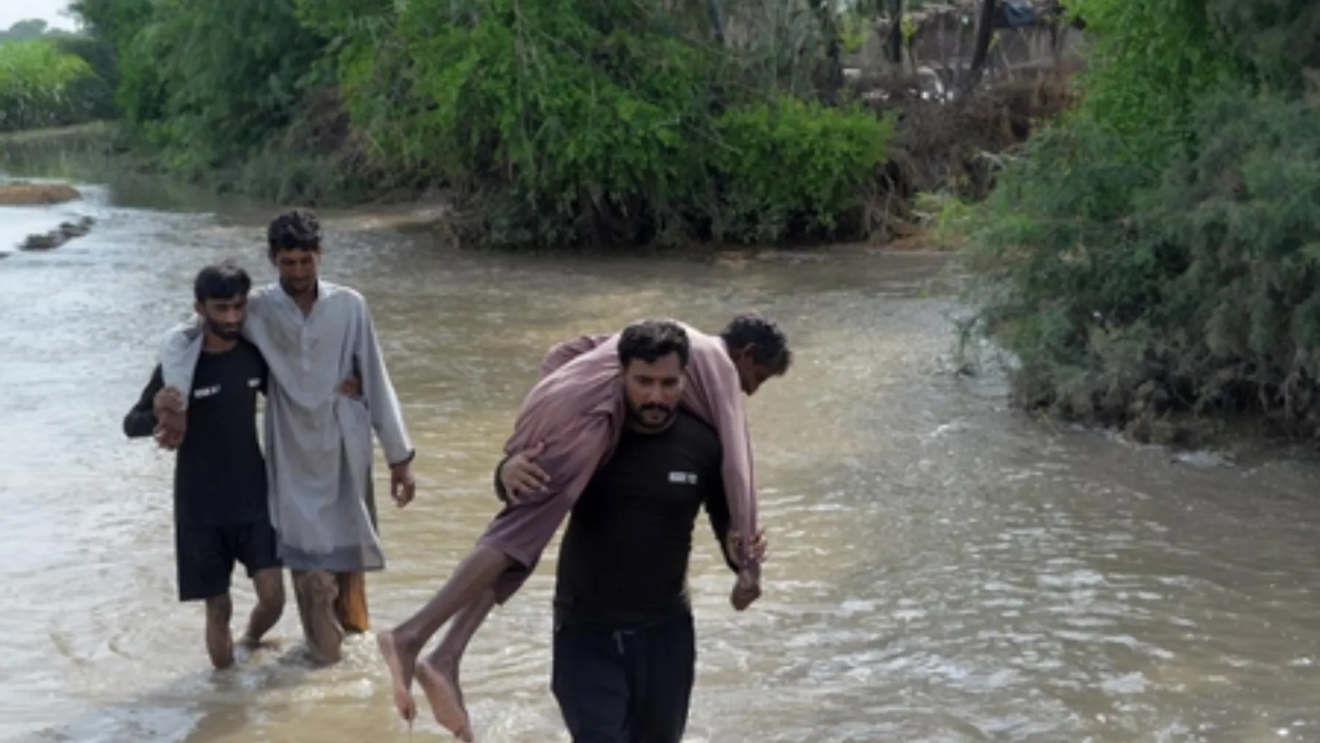 pakistan monsoon flood caused more tha 100 deaths
