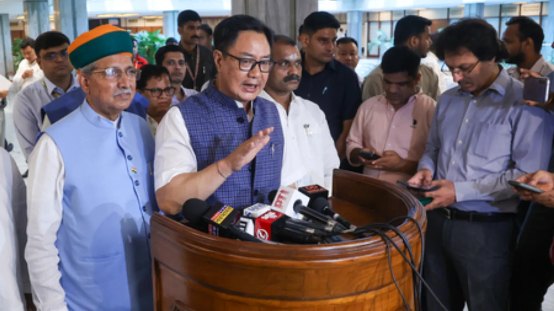 parliament monsoon session 8 new bills and 7 pending bills to introduced