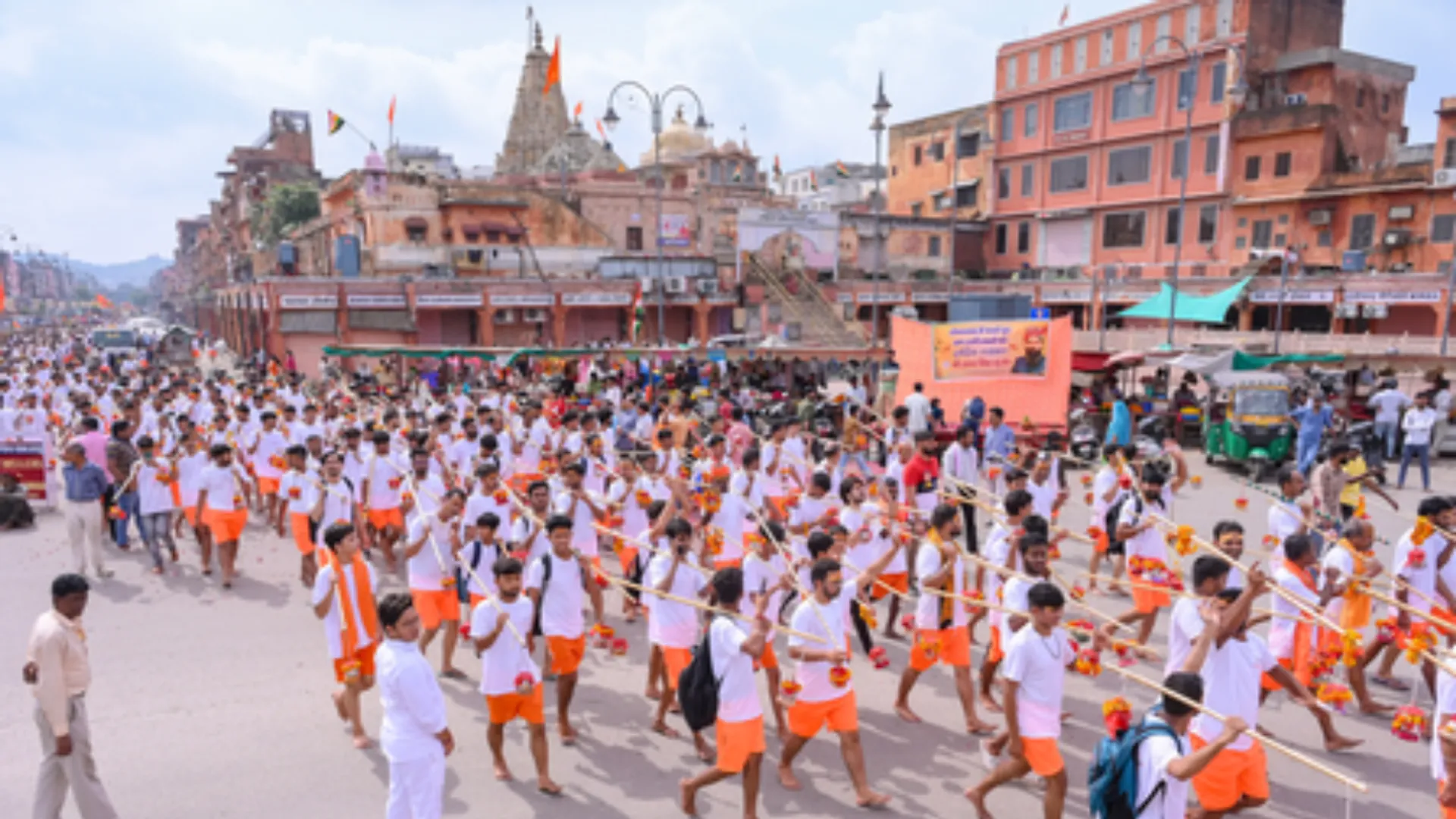 UTTAR PRADESH ADMINISTRATION BAN ON KANWARIYAS TAKING TRISHOOL HOCKEY STICK DURING YATRA