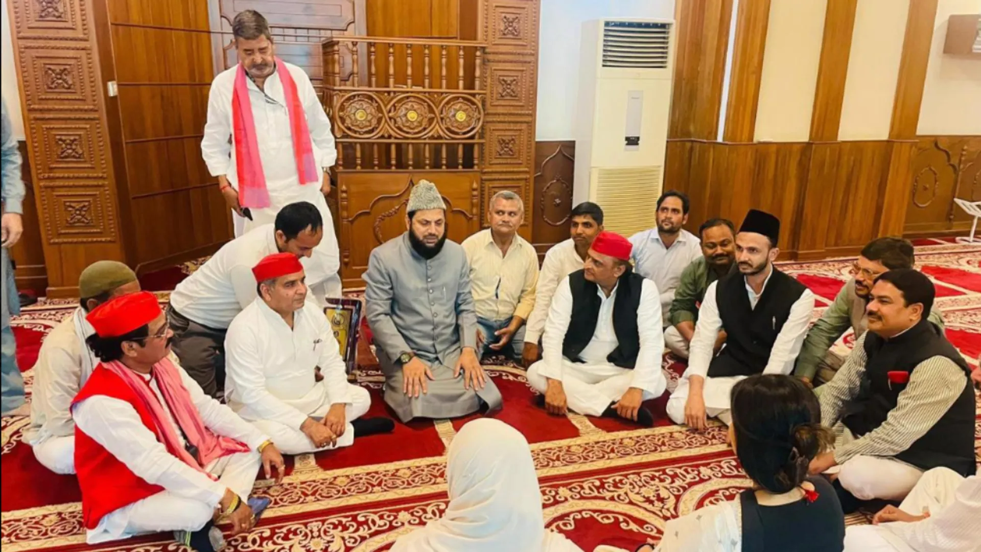 bjp got angry on akhilesh yadav over mosque visiting questions on dimple attire