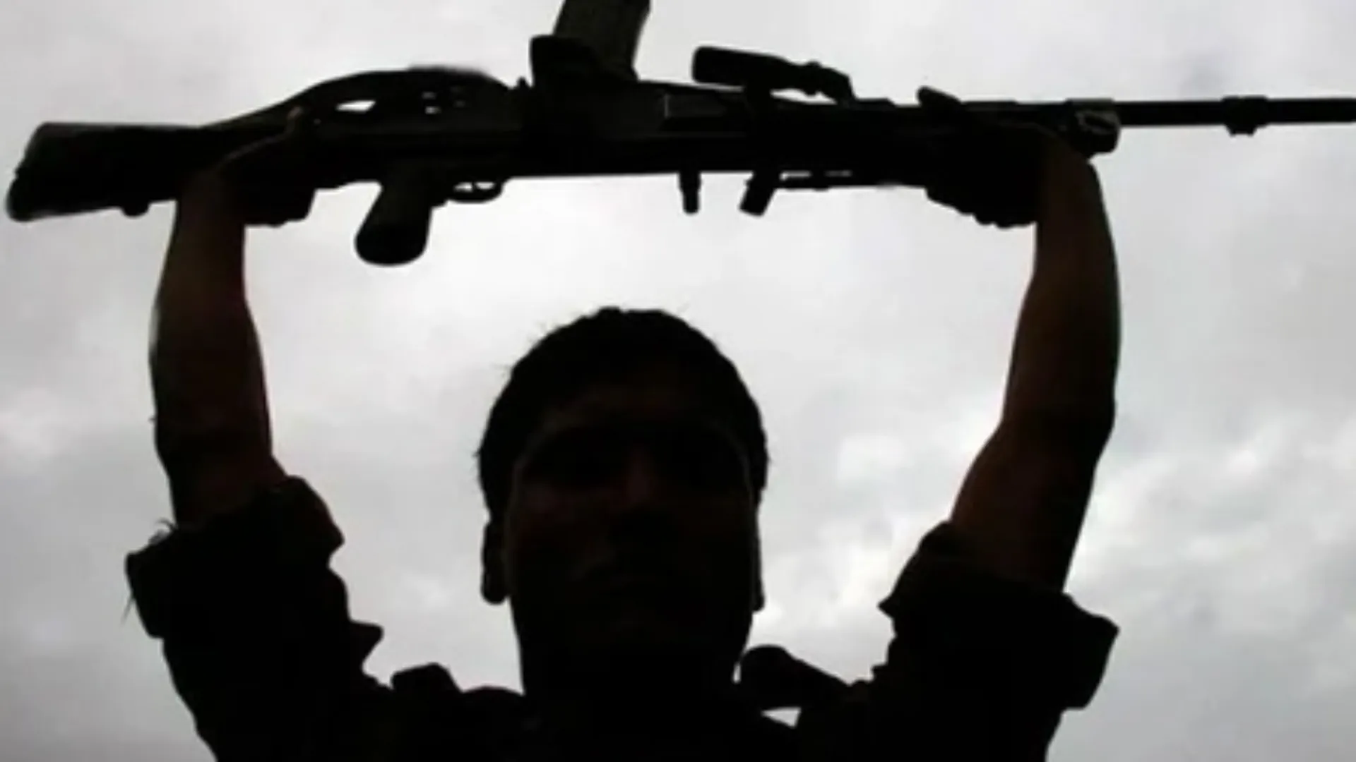 chhattisgarh 15 maoists surrendered dantewara 5 maoists worh rupees 17 lakhs