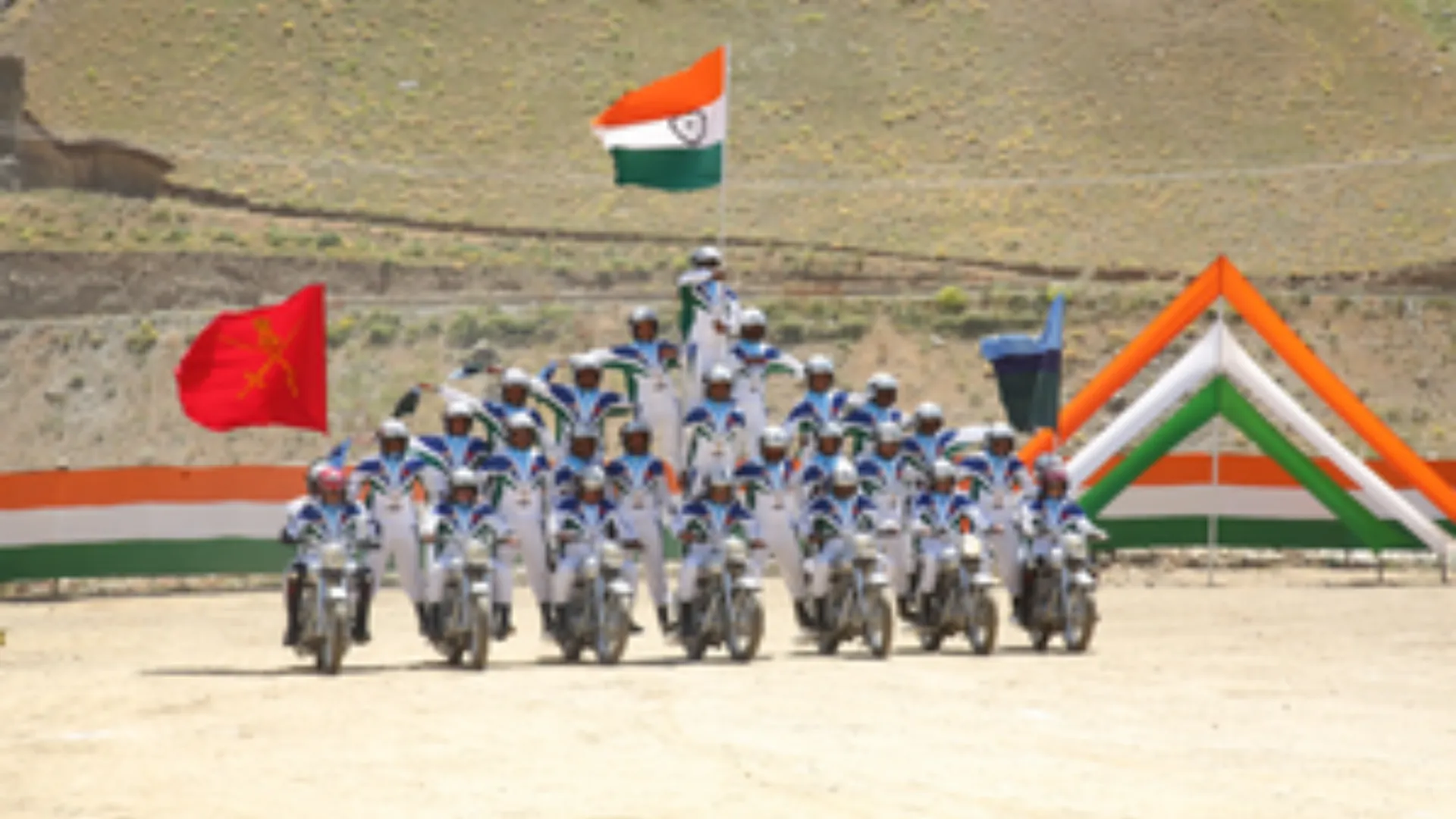 Vijay Diwas Kargil war story When indian soldiers chased away Pakistanis from Tiger Hill with slogan of Raja Ramchandra ki Jai
