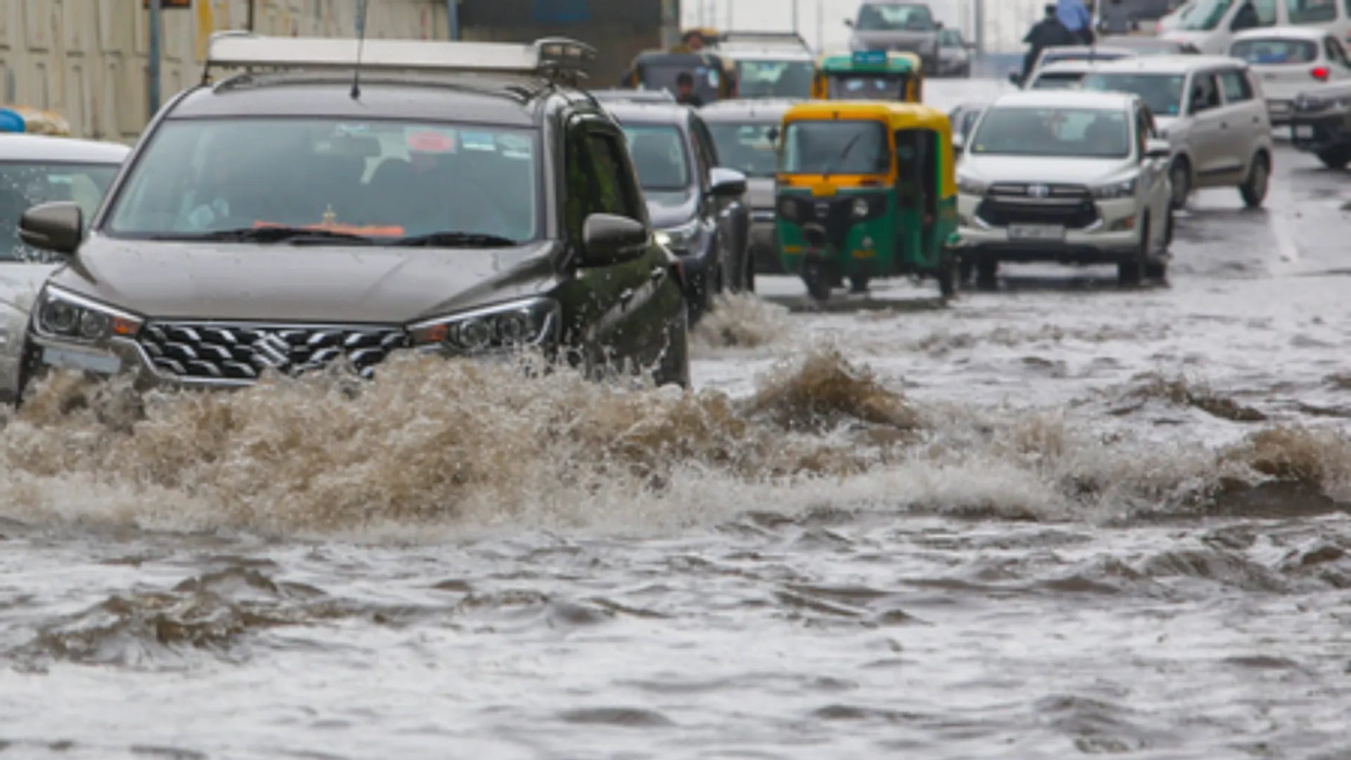 mumbai due to heavy rain city is waterlogged railway tracks are submerged