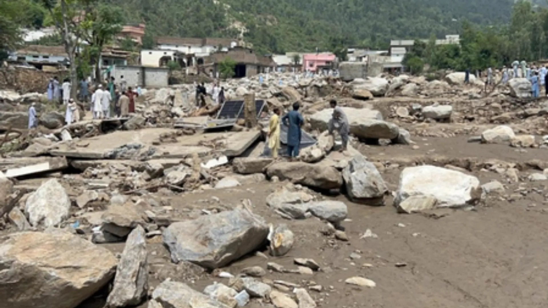 PAKISTAN MONSOON WREAK HAVOC CAUSES MORE THAN 600 PEOPLE DEATH