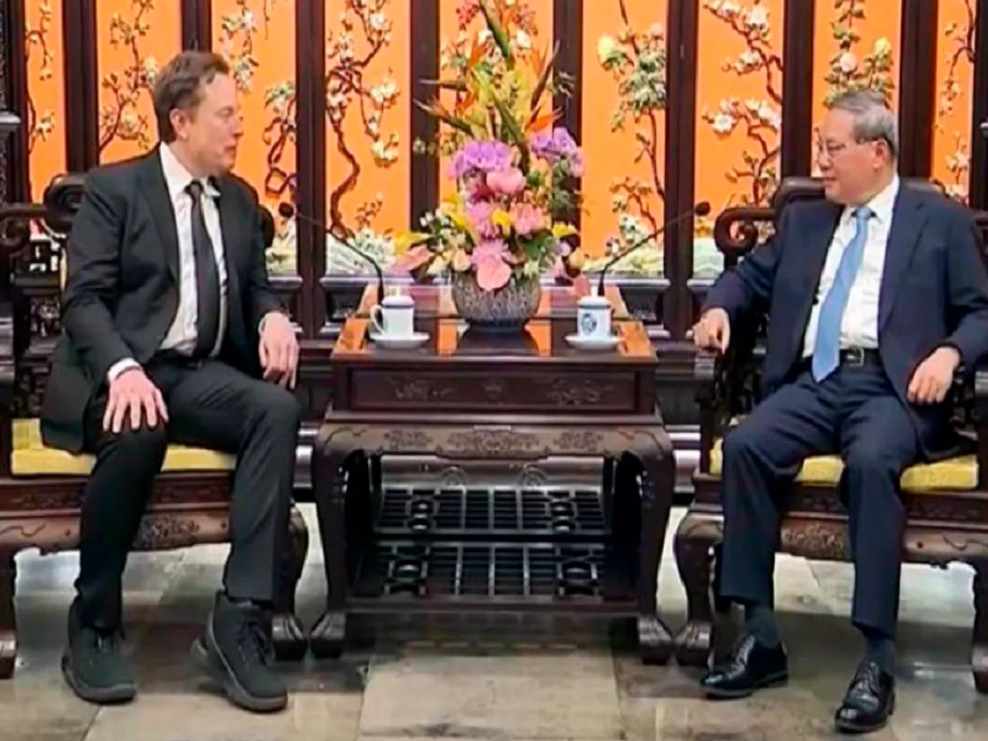 Elon Musk meeting Chinese Prime Minister Li Qiang